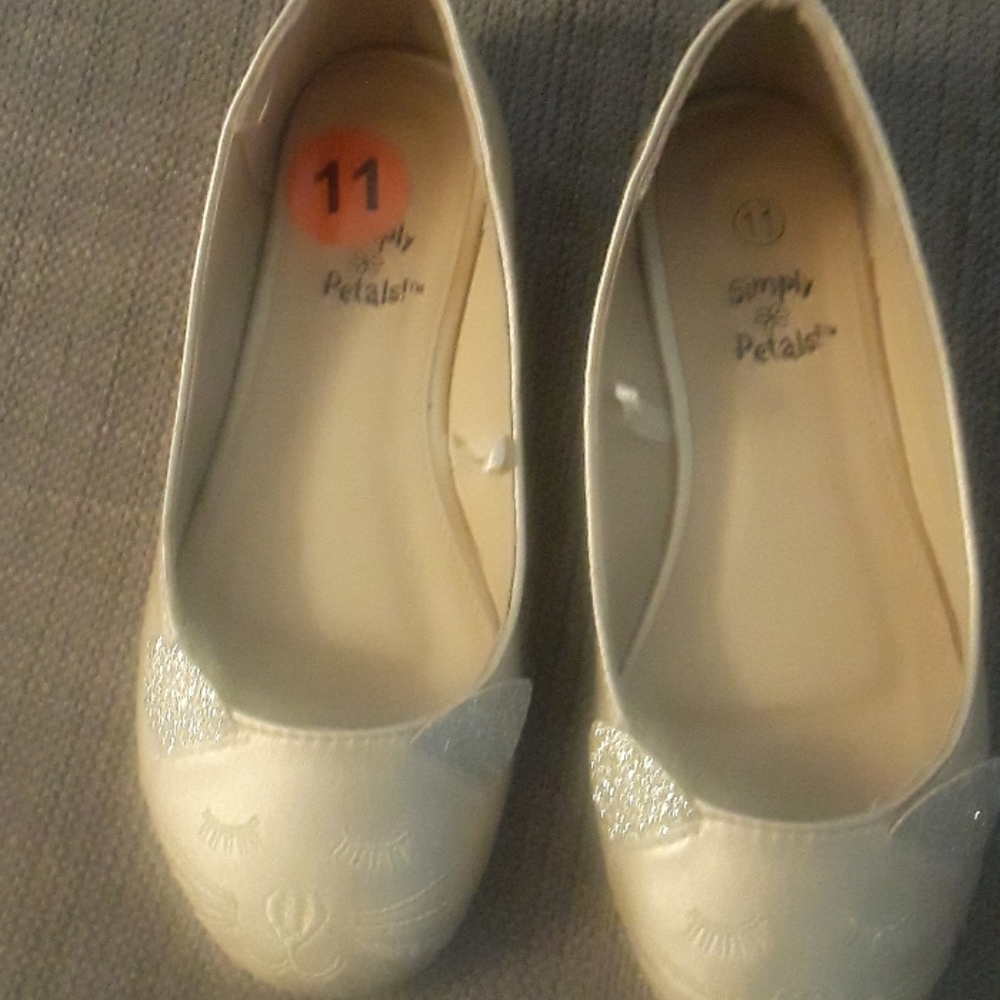 Girl shoes